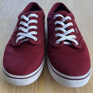 Like-new Women’s classic low Vans